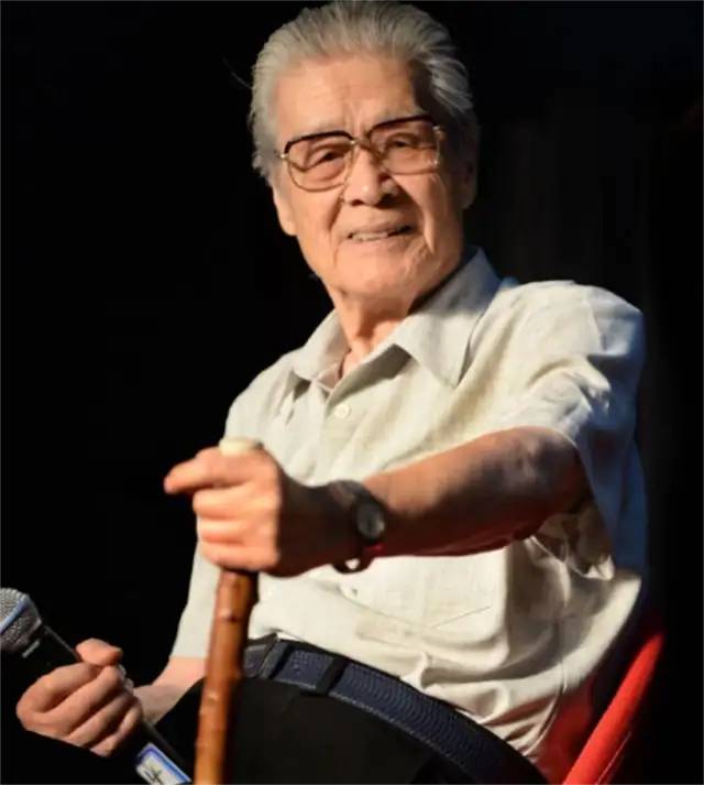 白天演员、晚上间谍，隐姓埋名75年，94岁的“姜子牙”传奇的一生