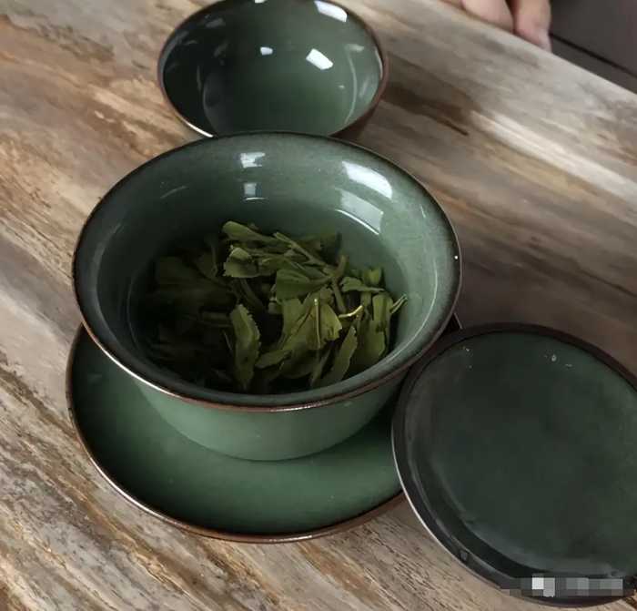 “反向喝茶”不可取，爱喝茶的人要注意，喝茶时尽量远离4个误区