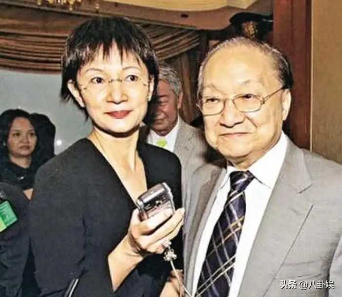 为娶小29岁小三，抛弃相伴23年妻子，儿子自杀后她让小三付出代价